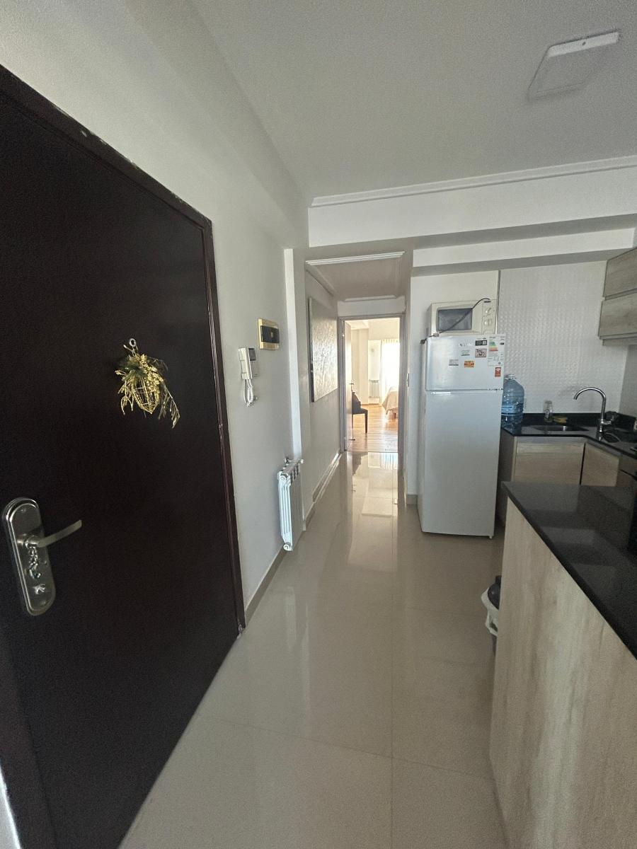 Semipiso de 2 Amb. Al Frente con 2 Balcones Terraza 2