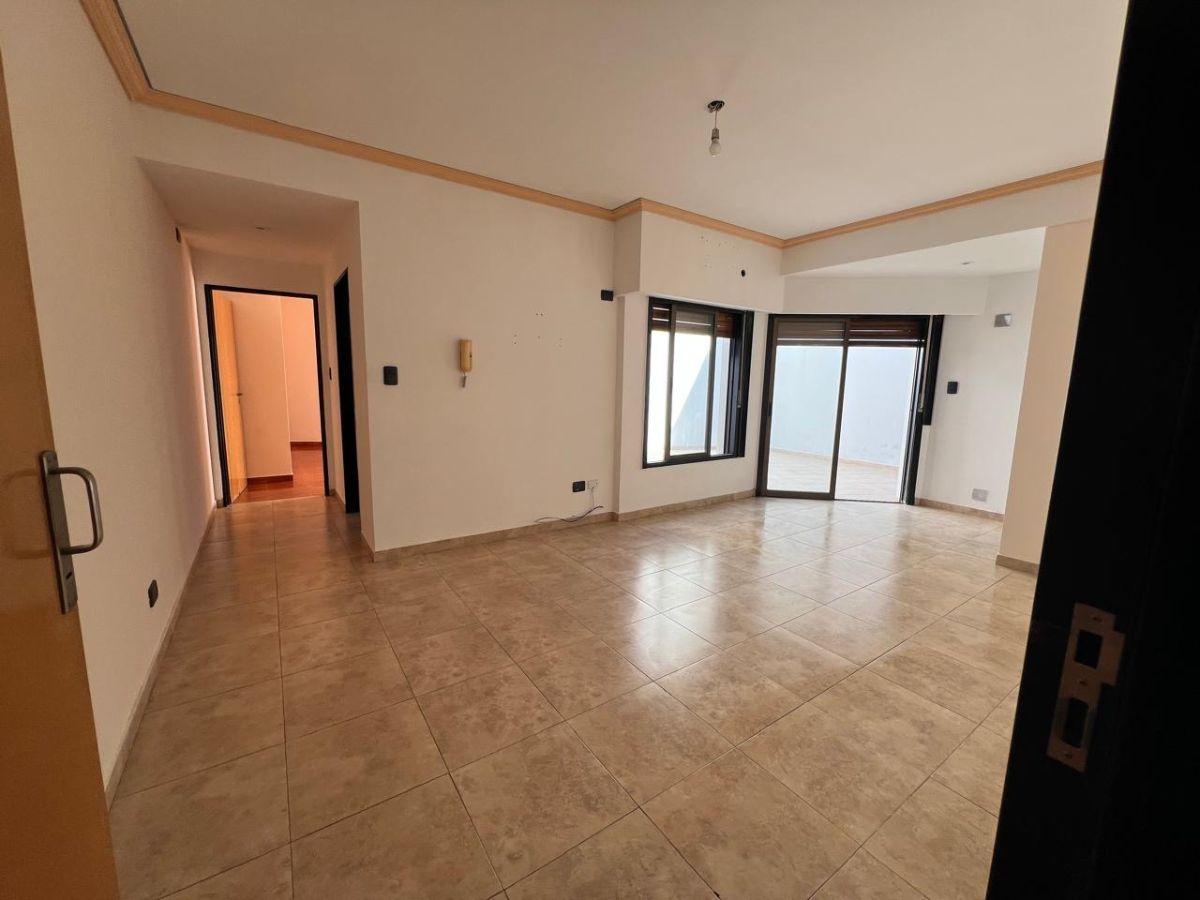 Alquiler PH 2 amb con patio