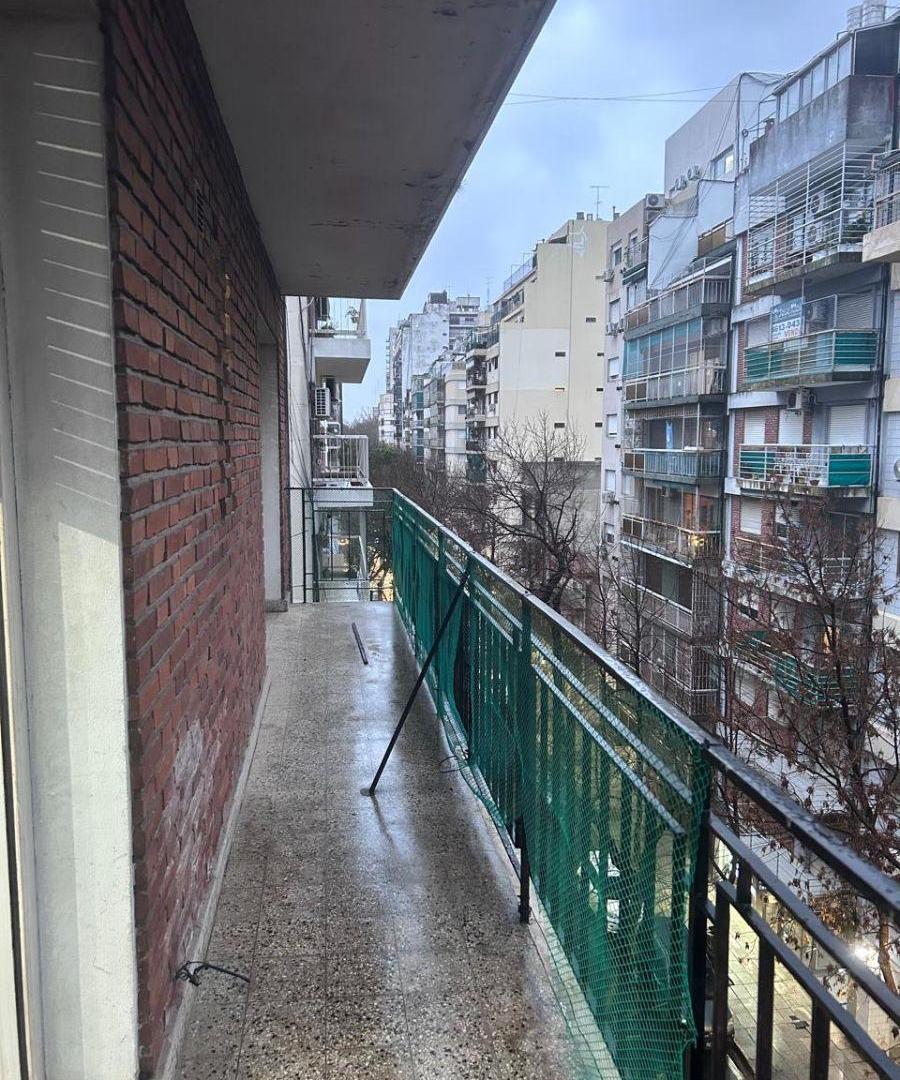 Foto de Alquiler! Semipiso 3 amb. Al frente con Balcón, imagen 2