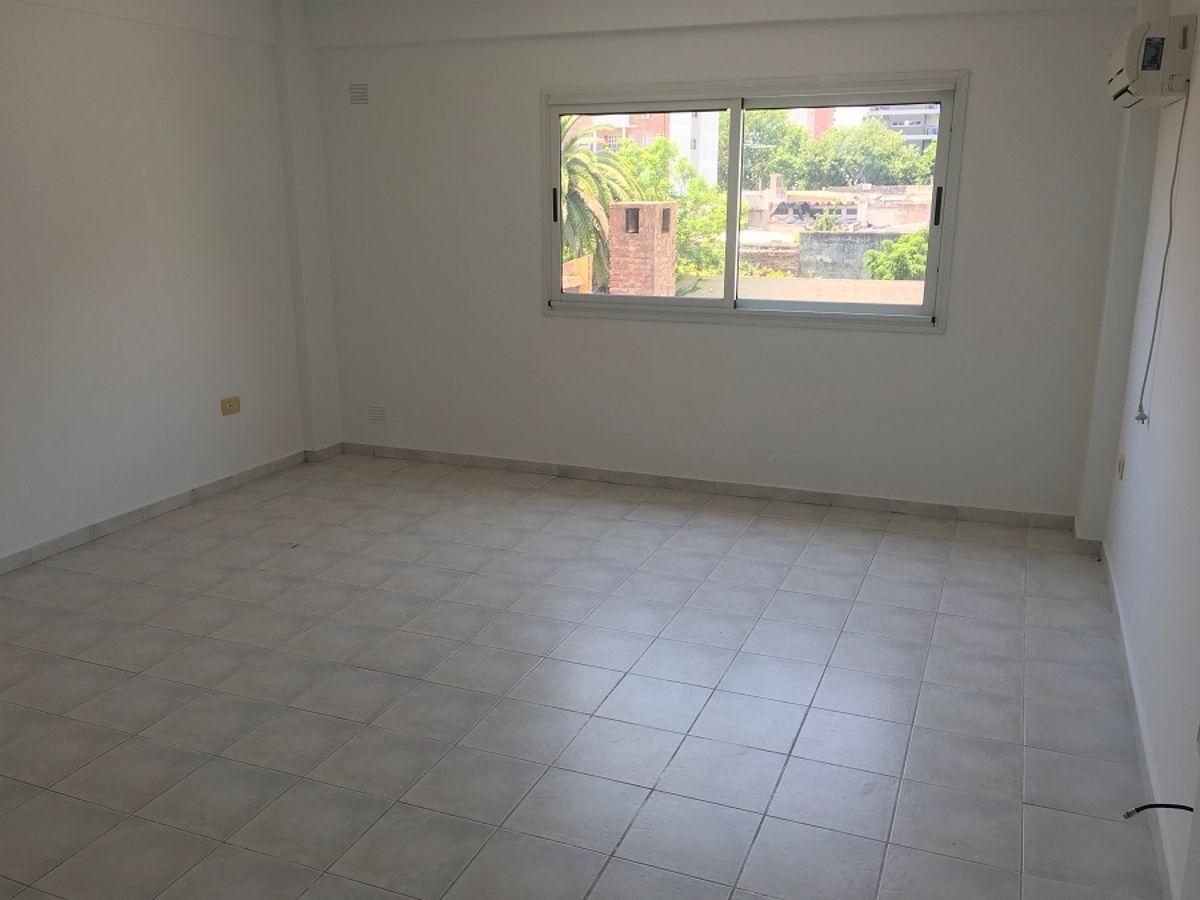 Foto de Monoambiente en alquiler en 61 entre 13 y 14, imagen 1