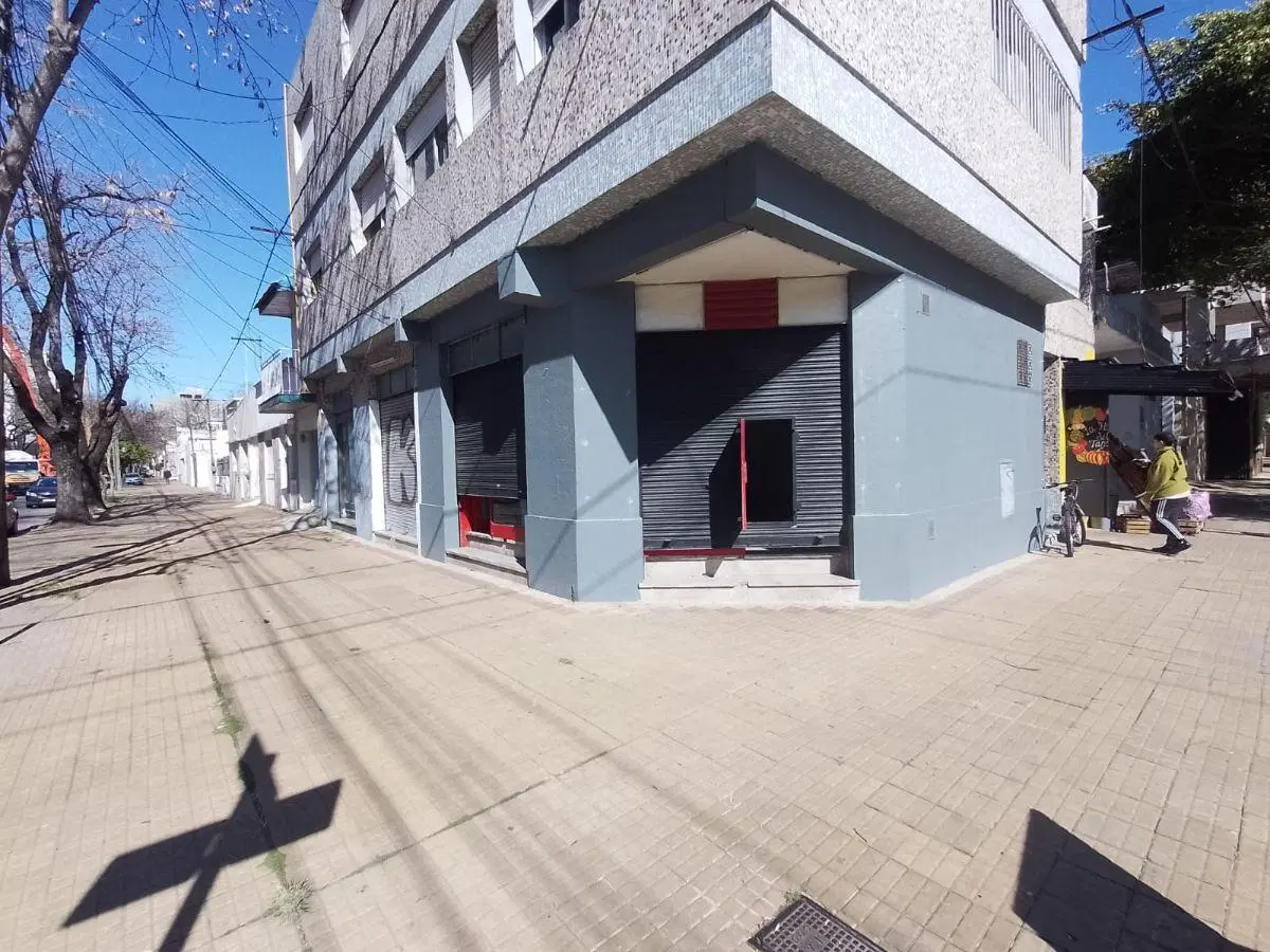 Local en alquiler en 46 esquina 18 1