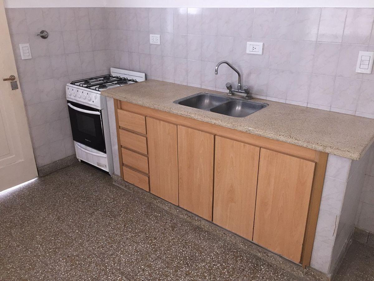 Foto de Departamento en alquiler en 57 entre 131 y 132, imagen 3