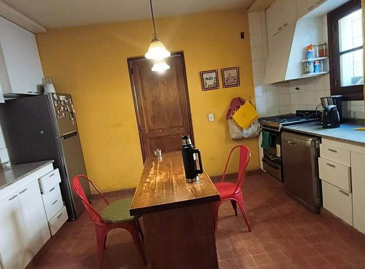 BARRIO LOS TORDOS AMPLISIMO INMUEBLE 4