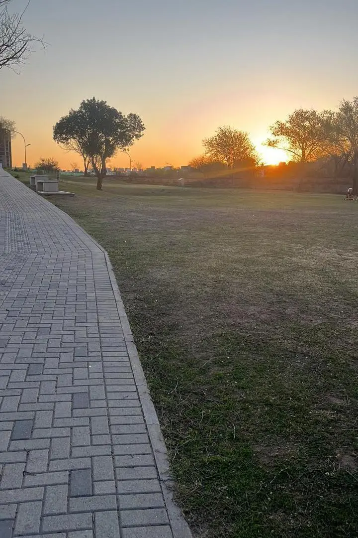 RINCONES DE MANANTIALES FRENTE A ESPACIO VERDE 4