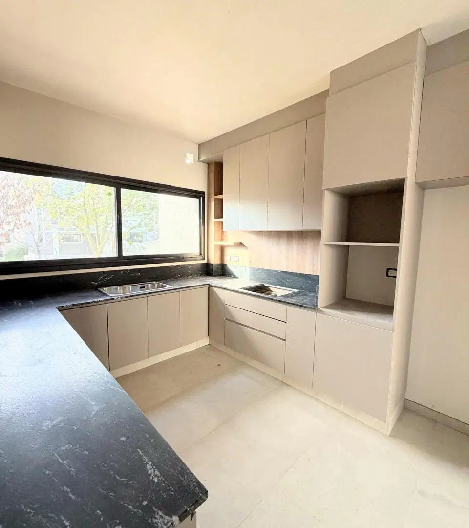 CASA DE CATEGORÍA UN DORMITORIO EN SUITE EN PLANTA BAJA 3