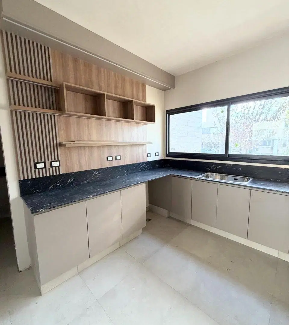 CASA DE CATEGORÍA UN DORMITORIO EN SUITE EN PLANTA BAJA 2