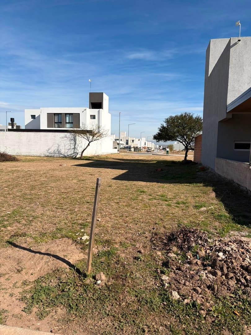 Foto de Uno de los ultimos lotes disponibles en Terrazas de Manantiales, imagen 4