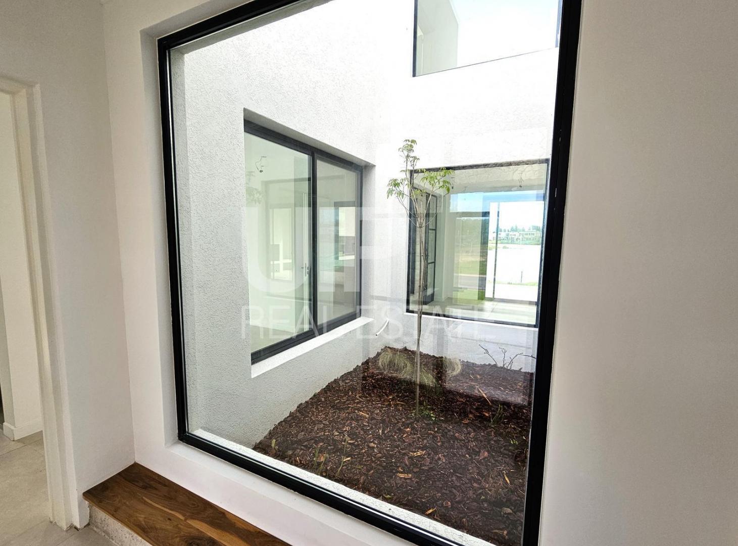 Foto de Casa a la laguna, 4 dormitorios en Santa Ana, imagen 2