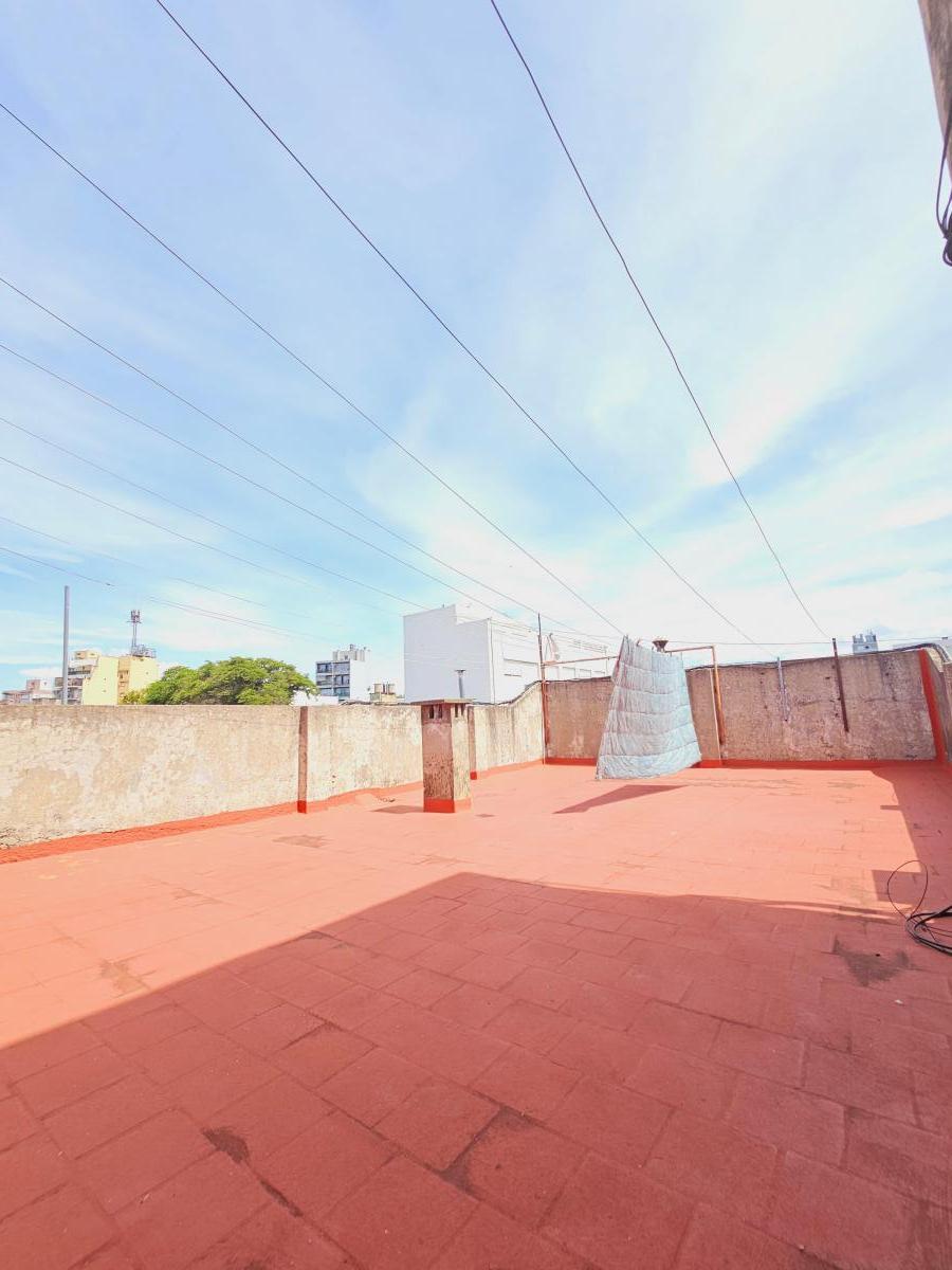 PH 3 Amb Amplio/luminoso C/bajas Exp + Patio Prop + Terrza Comp + Lav Indep - 1 C Rivada 4