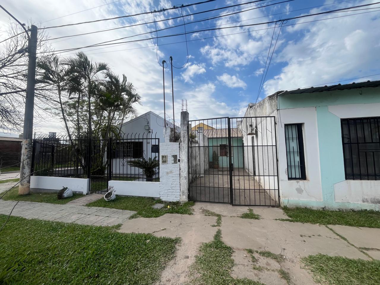 Foto de CASA EN ESQUINA CON AMPLIO TERRENO Y GRAN PATIO – B° LOTERÍA, imagen 5