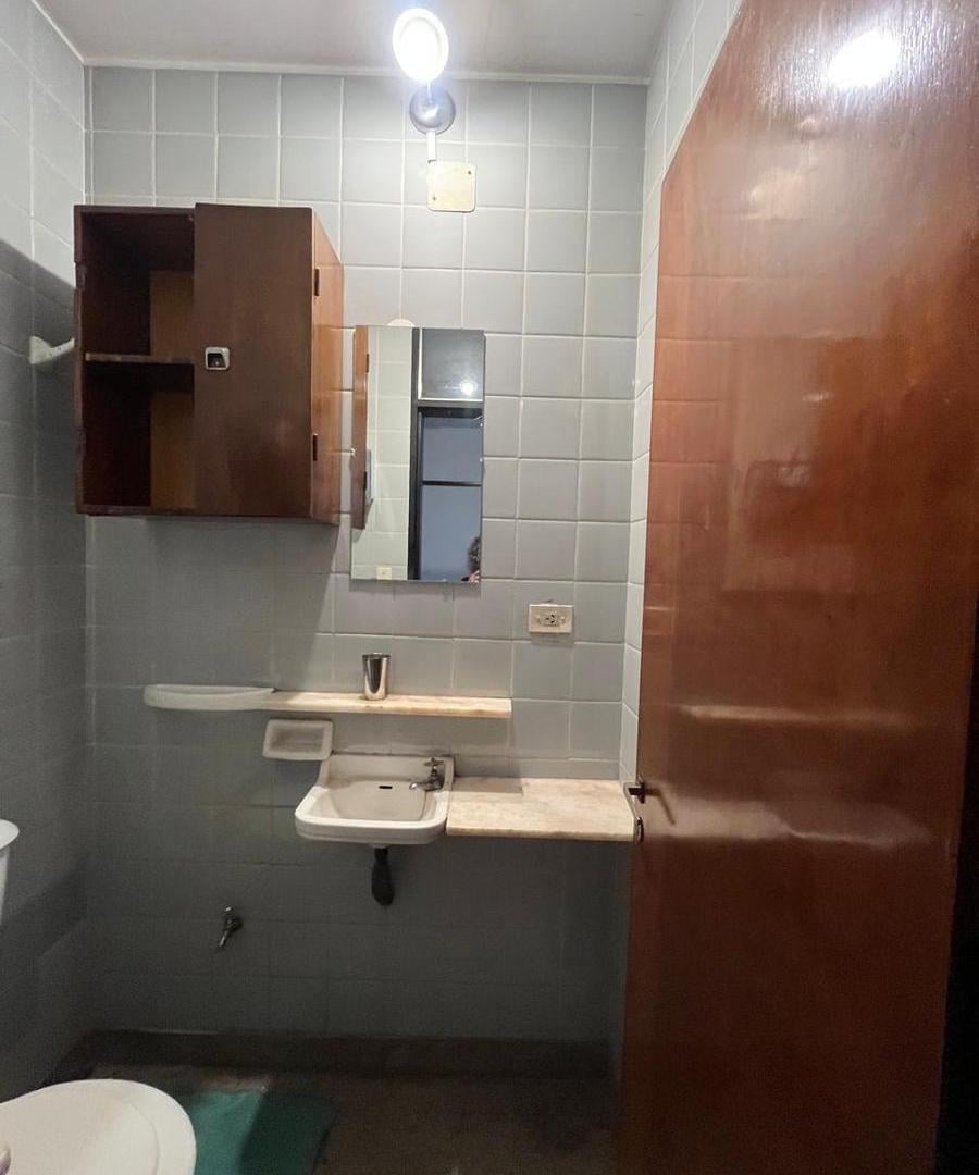 Foto de Casa 2 Dorm. Oficinas Independientes | Av. San Martín 30, imagen 2