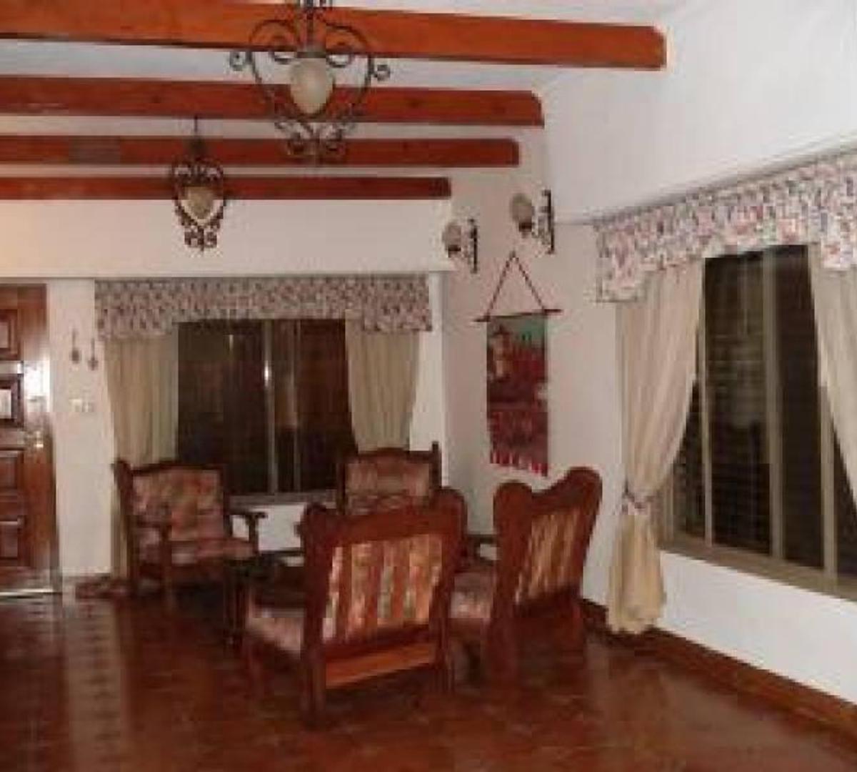 Venta Hermoso Chalet en Mar del Tuyu. a 50 m del Mar! Ap 2