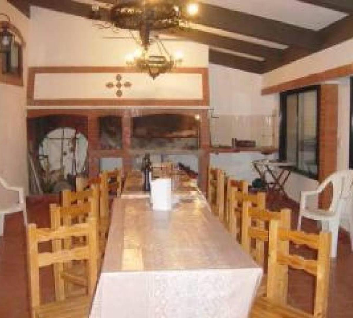 Venta Hermoso Chalet en Mar del Tuyu. a 50 m del Mar! Ap 3