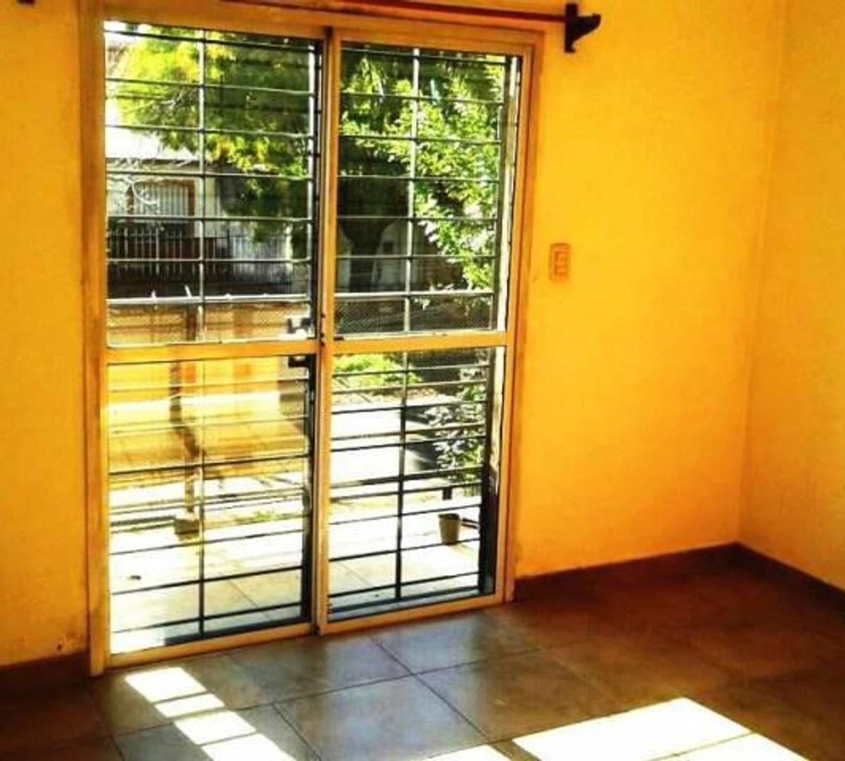 En Venta Departamento 2 Ambientes en Planta Alta con Cochera 2
