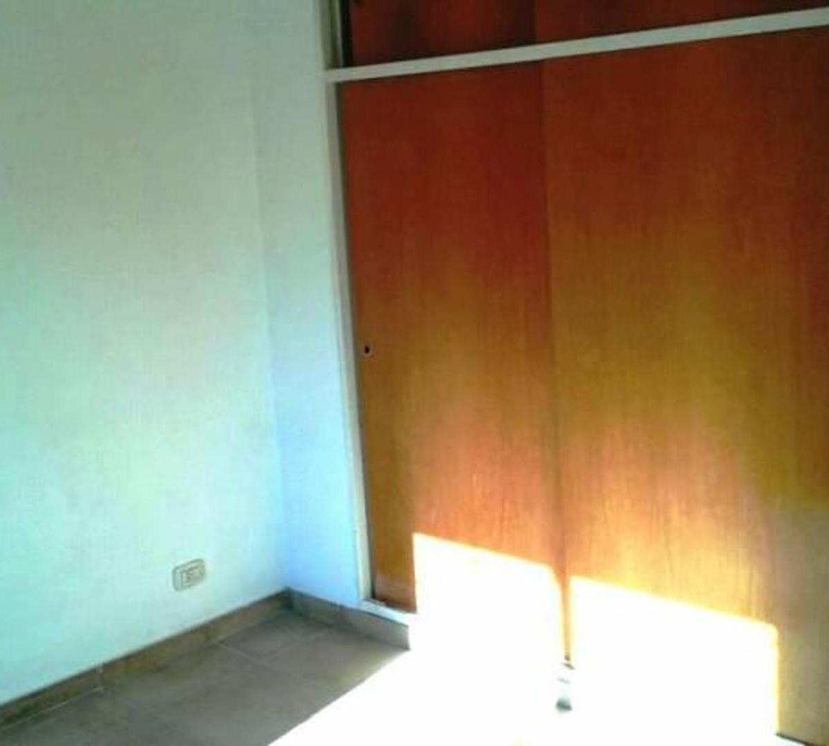En Venta Departamento 2 Ambientes en Planta Alta con Cochera 4