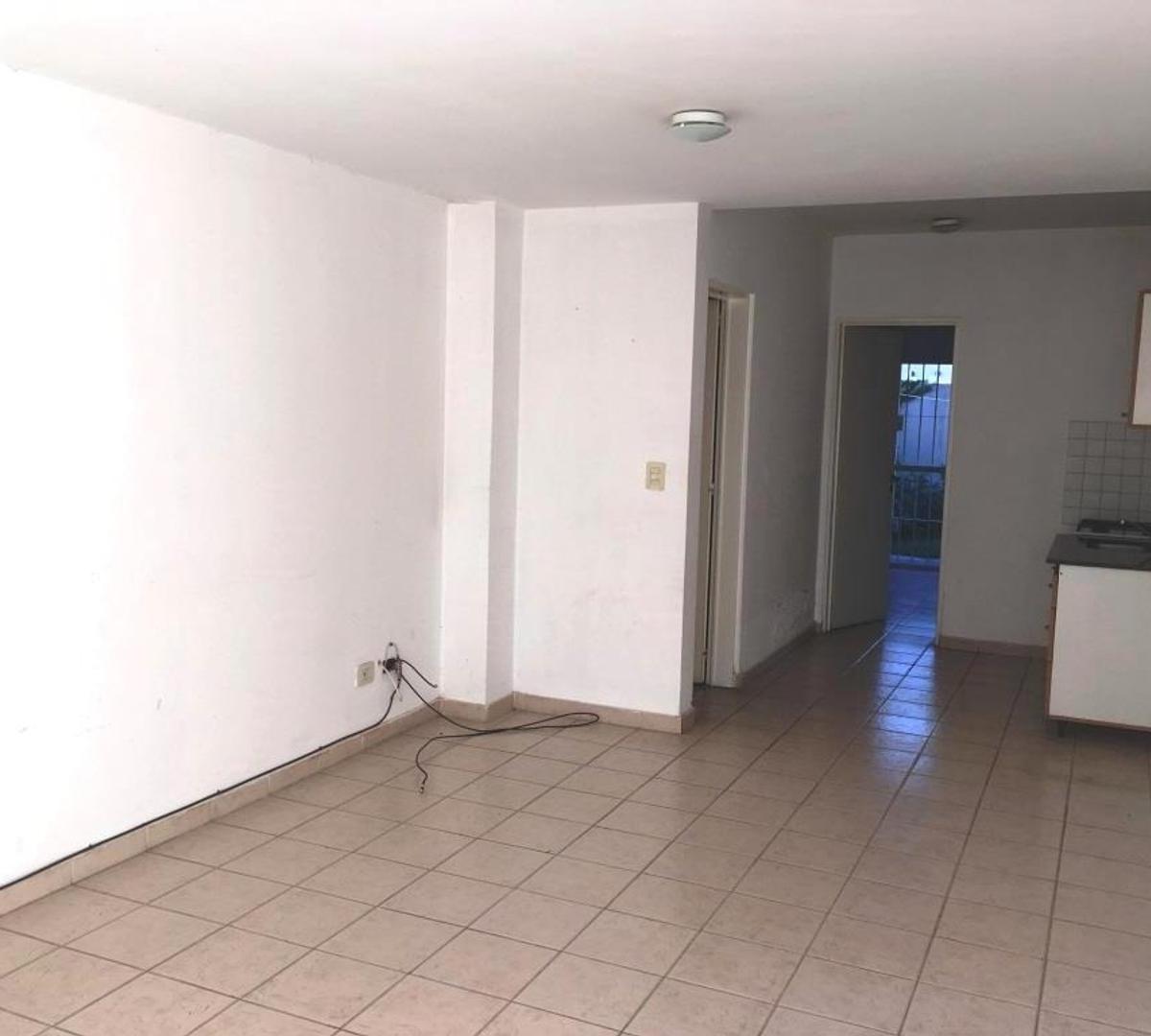 Venta. Dpto. 2 Amb. Planta Baja con Cochera - San Miguel 1