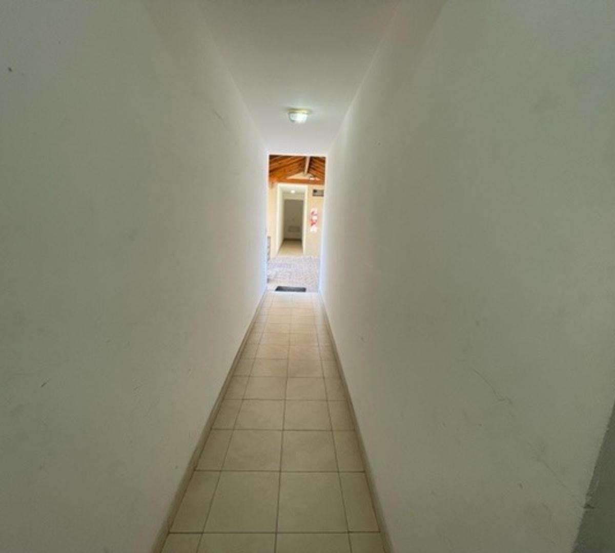 Departamento 3 Ambientes con Cochera en Venta en San Miguel 2