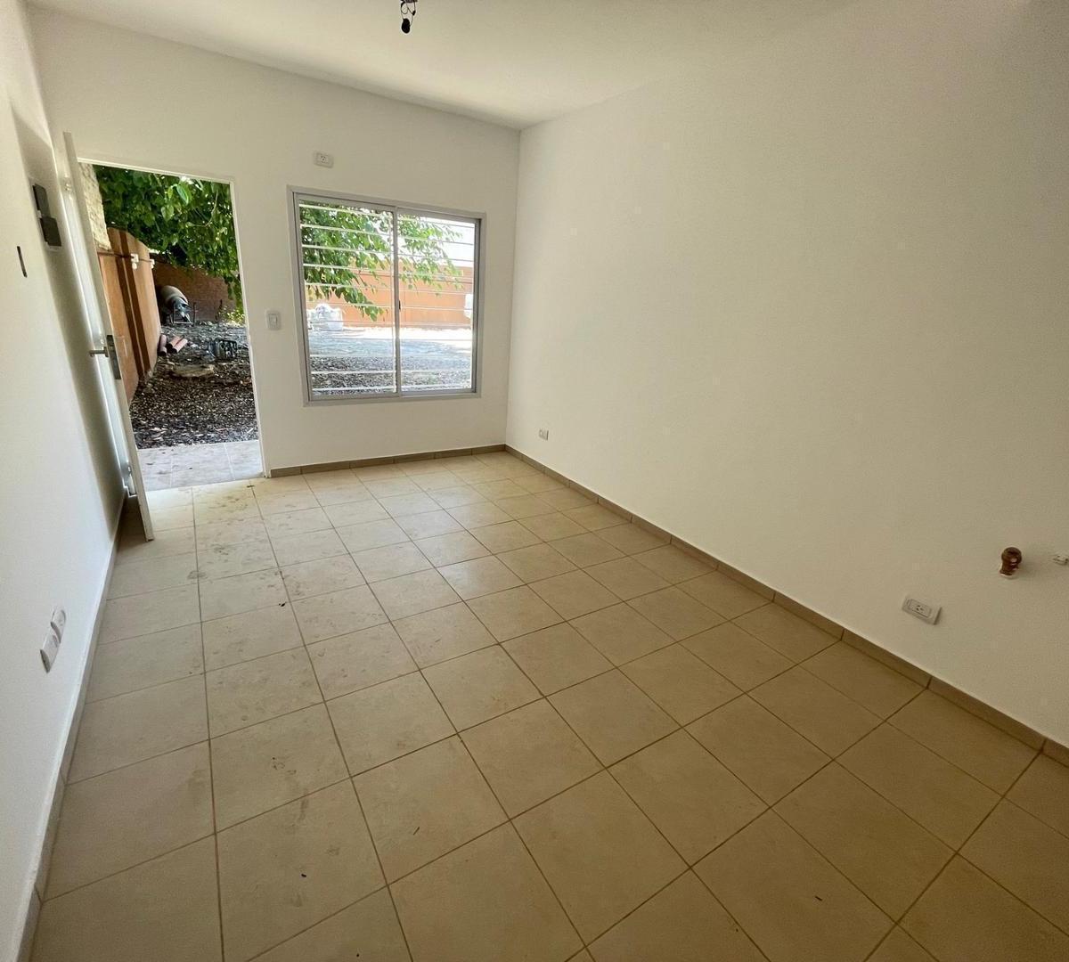 Departamento 2 Ambientes en Venta en San Miguel 4