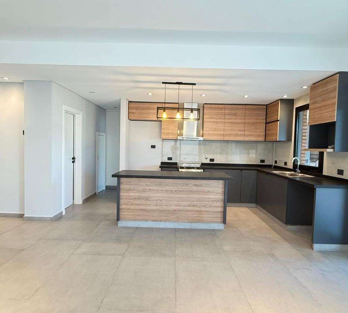 Casa en Venta en Bella Vista a Estrenar 1