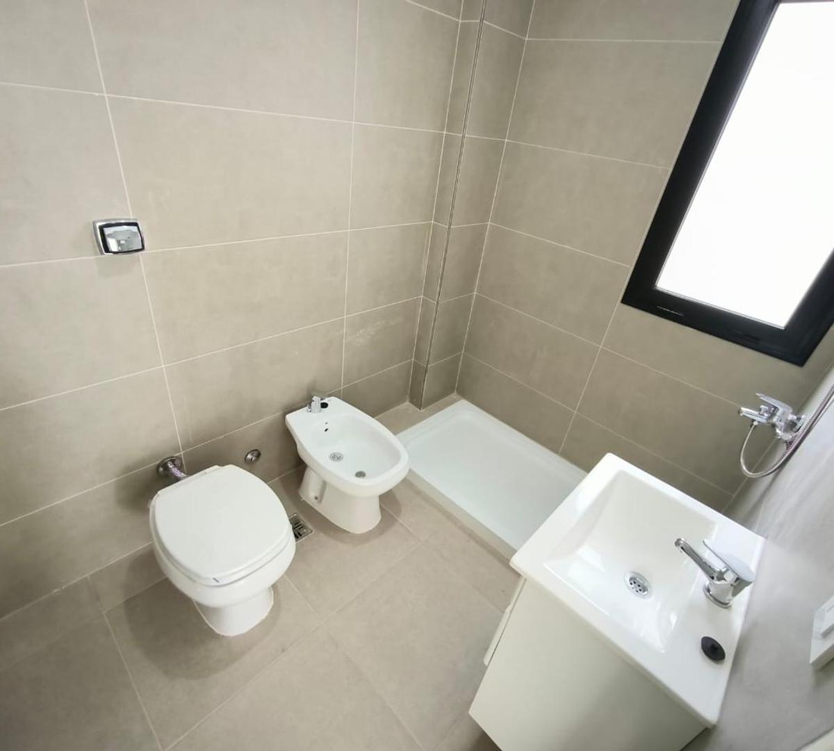 Departamento 3 Ambientes con Cochera en Venta en San Miguel 3