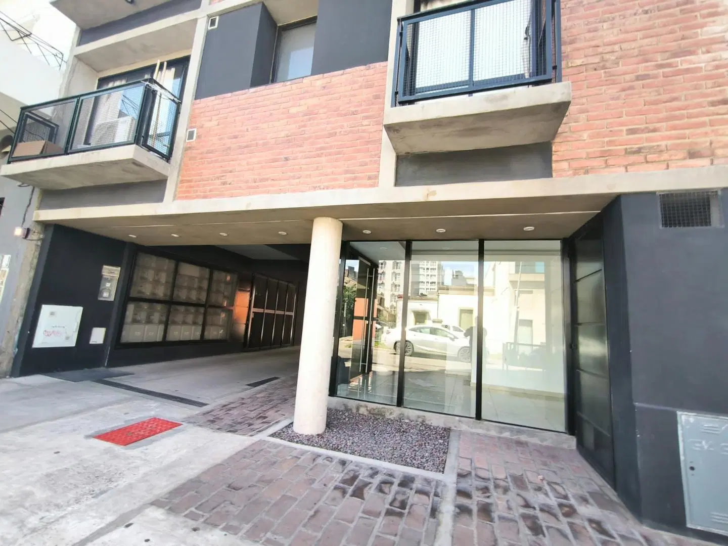 VENTA DE DPTO. 2 AMBIENTES CON COCHERA EN SAN MIGUEL 3