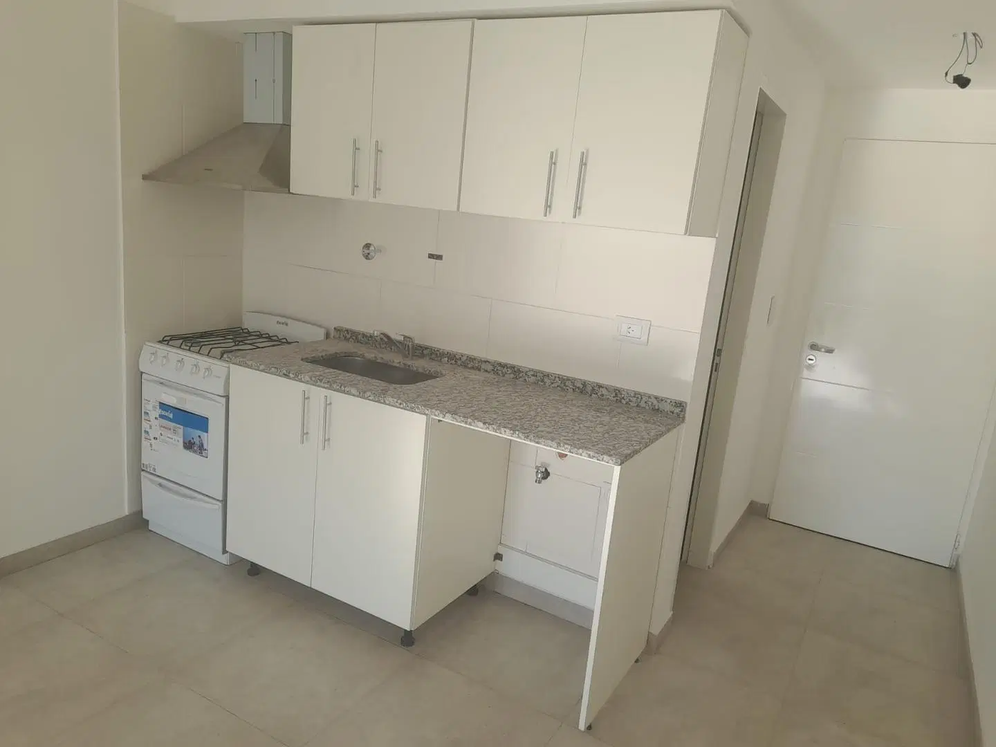 ALQUILER DE DPTO. MONOAMBIENTE C/ COCHERA EN MUÑIZ CENTRO 4