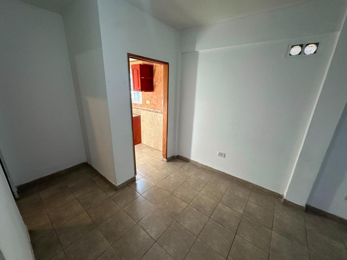 Foto de ALQUILER DE TRIPLEX EN JOSE C. PAZ, imagen 4