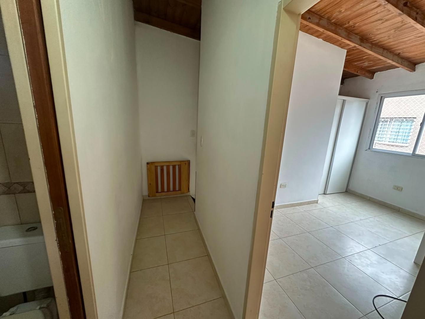 Foto de EN ALQUILER. DUPLEX 3 AMBIENTES C/ COCHERA - SAN MIGUEL, imagen 5