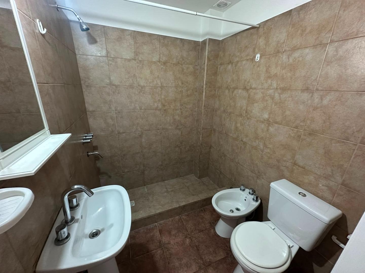 Foto de DEPARTAMENTO EN ALQUILER - 2 AMBIENTES EN JOSÉ C. PAZ, imagen 5