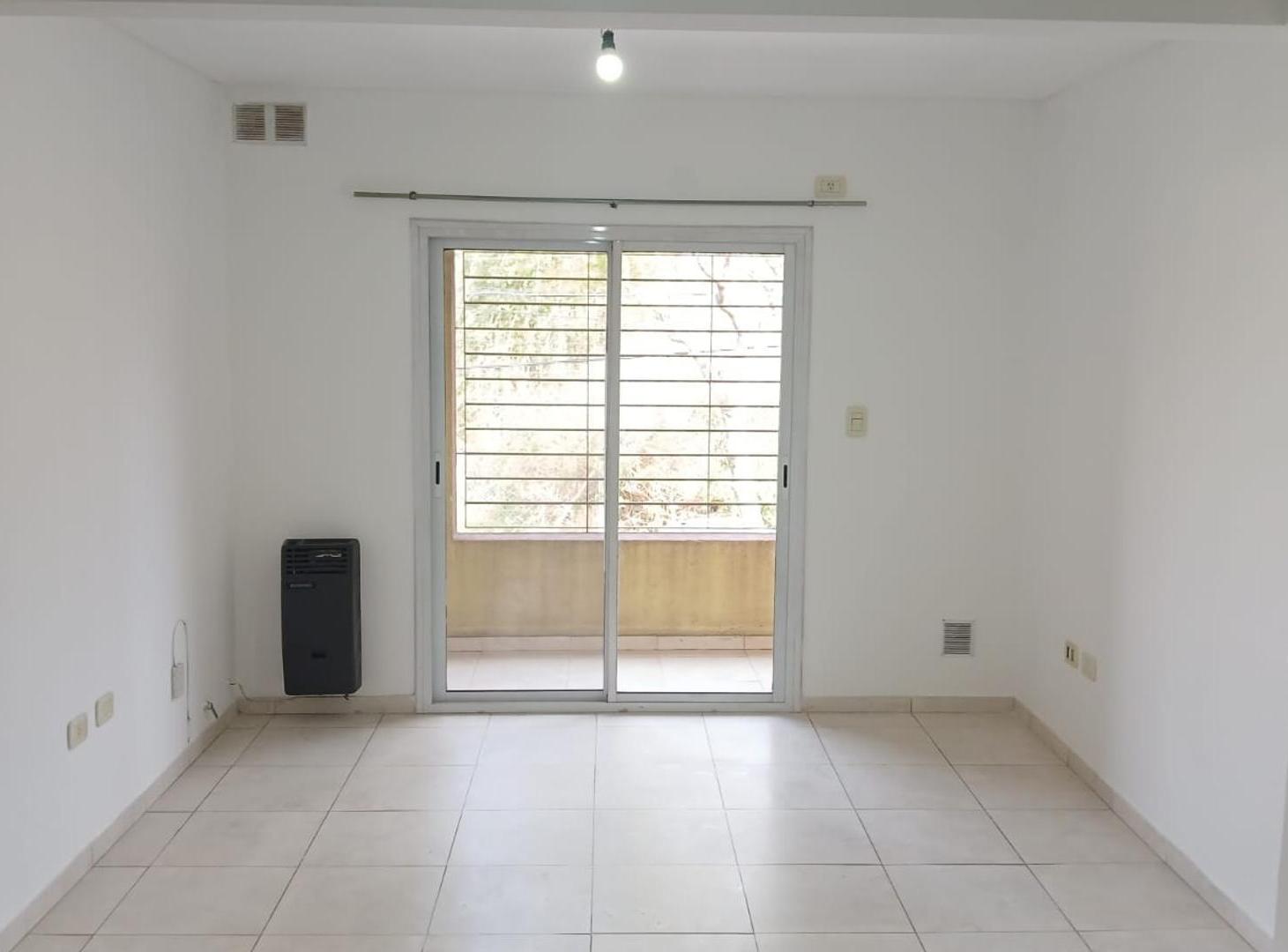 Foto de ALQUILER DEPARTAMENTO 2 AMBIENTES PLANTA ALTA COCHERA, imagen 3