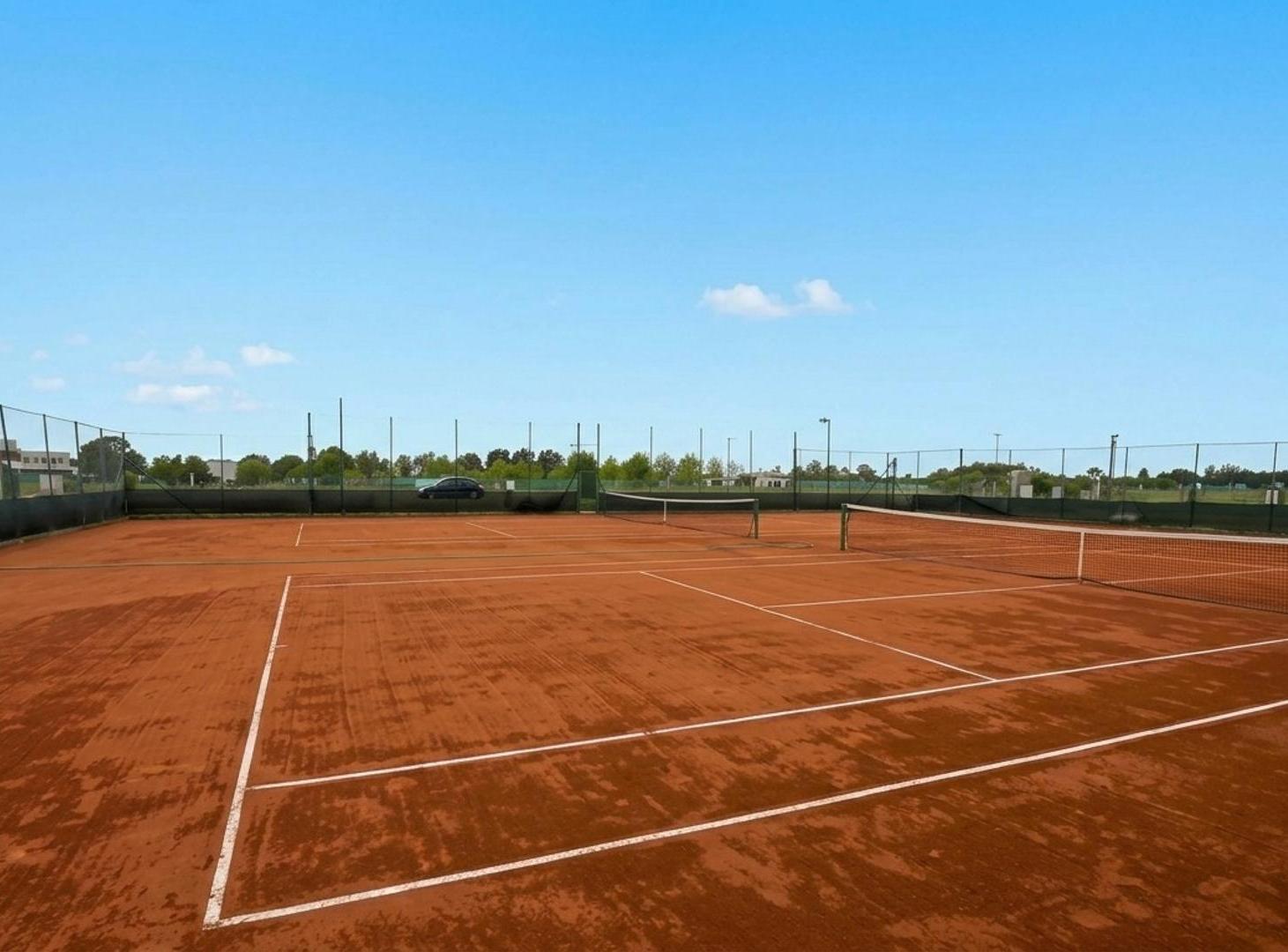 Foto de VENTA LOTE TERRENO BARRIO VILLAGE PLAZA. BELLA VISTA, imagen 5