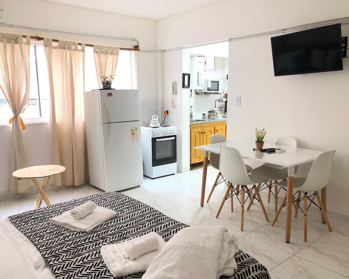 Av Corrientes 1700- Monoambiente 30m2- luminoso- whatsapp1136072562