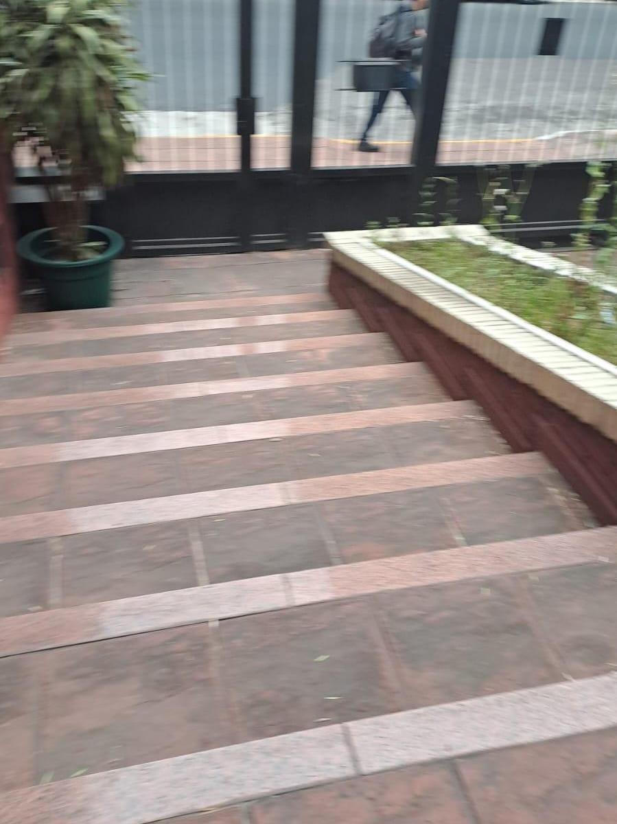 Casa 550 m² - Maza 1544 y Av Garay - Lujo - Garage X 4 Autos Whatsapp 4