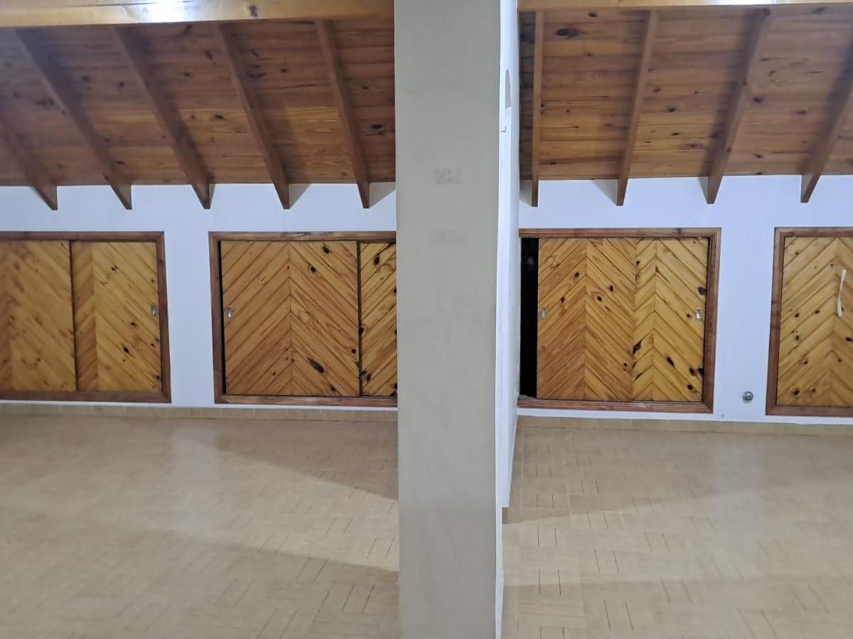 Casa 550 m² - Maza 1544 y Av Garay - Lujo - Garage X 4 Autos Whatsapp 3