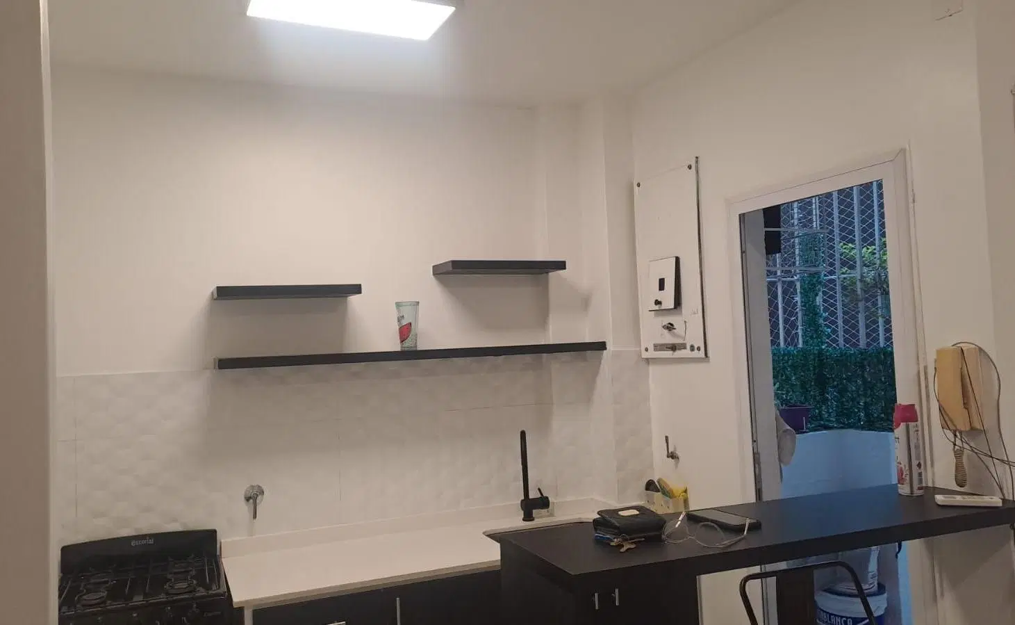 2 amb Balcón lateral- Lavadero- Reciclado a Nuevo- a una cuadra Subte 2
