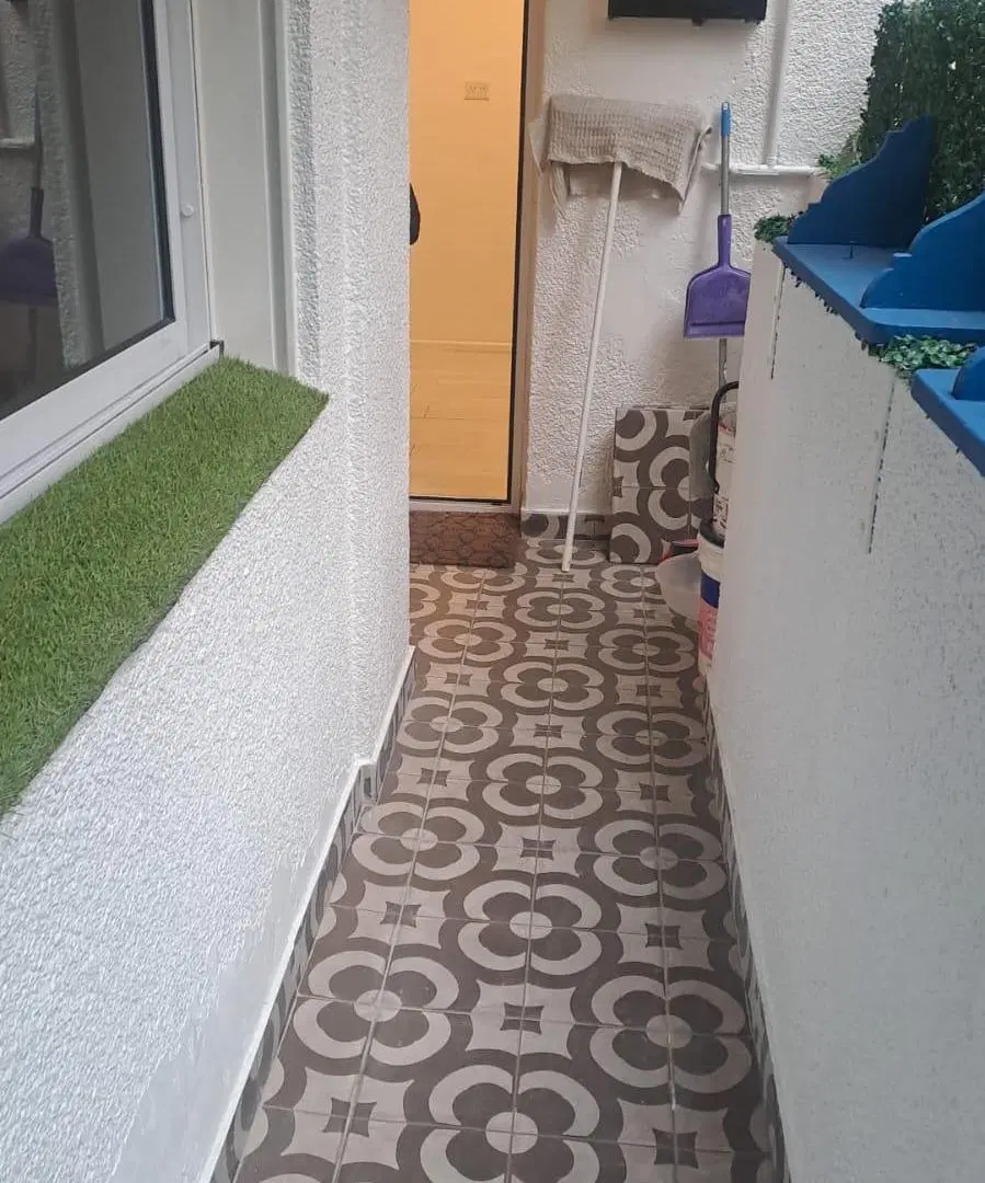 2 amb Balcón lateral- Lavadero- Reciclado a Nuevo- a una cuadra Subte 1