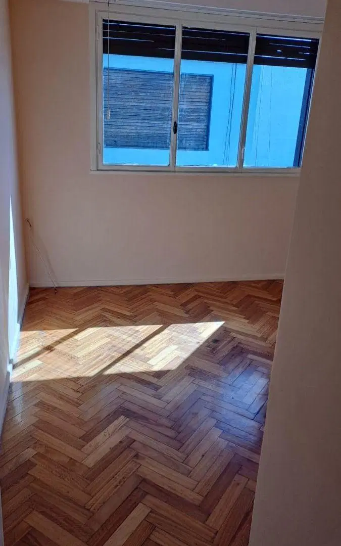 2 amb amplios y luminosos- Pringles y AV Rivadavia 3