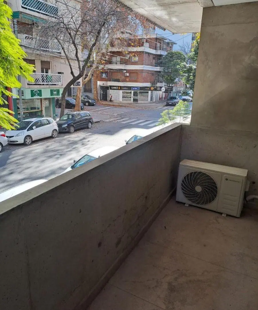 Monoambiente Amplio Divisible 45m2- Categoría- Balcón frente- a Estrenar- Cerca Av Santa Fe y Subte 2