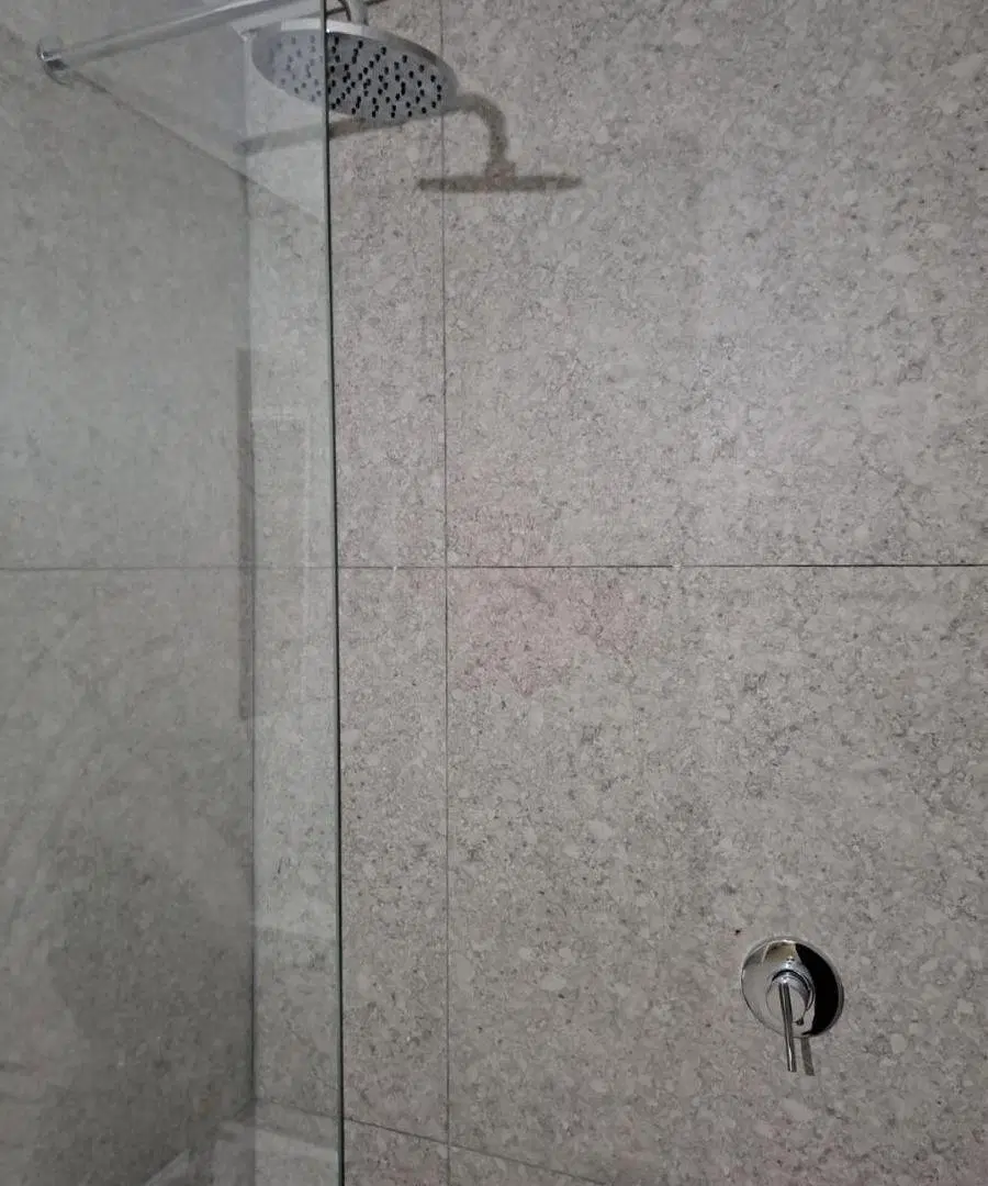 Monoambiente Amplio Divisible 45m2- Categoría- Balcón frente- a Estrenar- Cerca Av Santa Fe y Subte 1