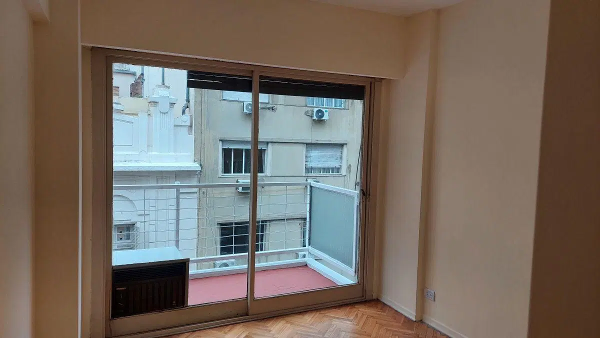 LUMINOSOS DOS AMBIENTES AL FRENTE CON BALCON 3