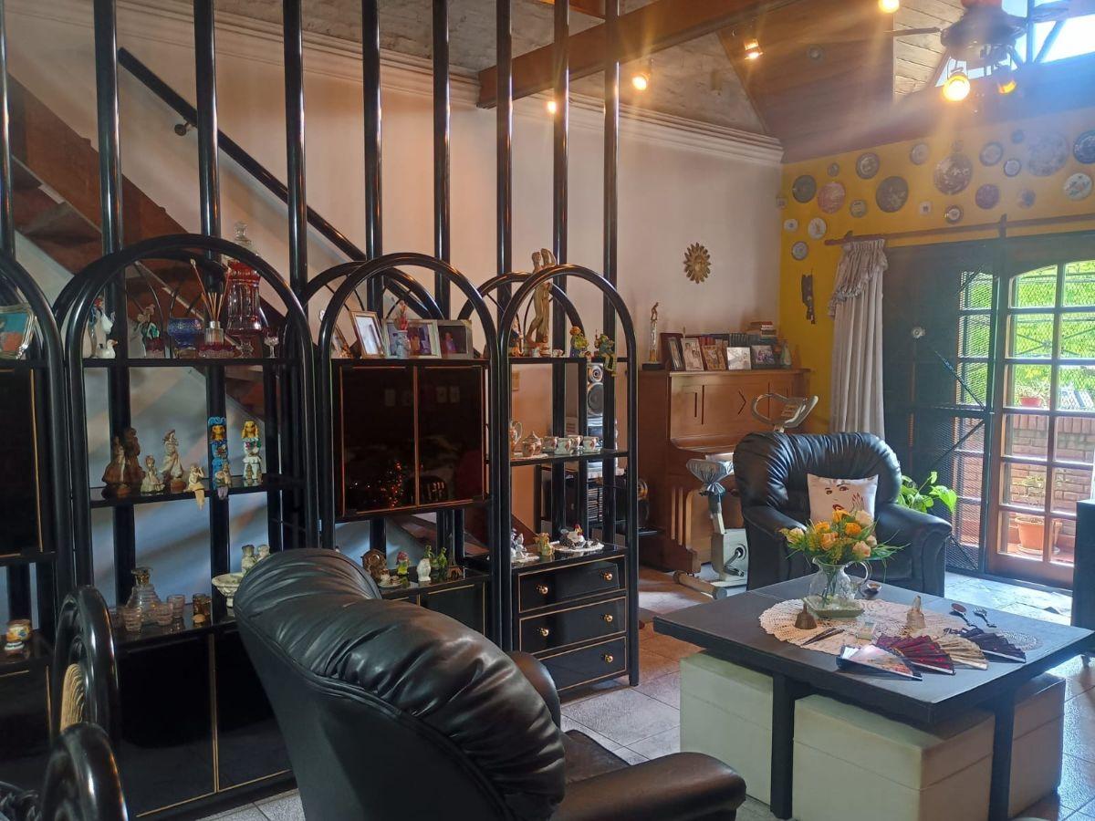 Foto de Espectacular!! 2 casas en PB y 1er piso. 10 amb con local, garage para, imagen 5
