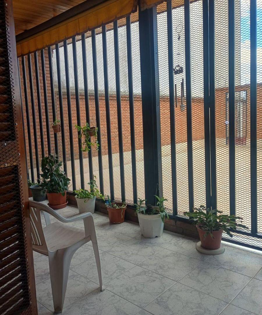 Foto de Espectacular!! 2 casas en PB y 1er piso. 10 amb con local, garage para, imagen 2