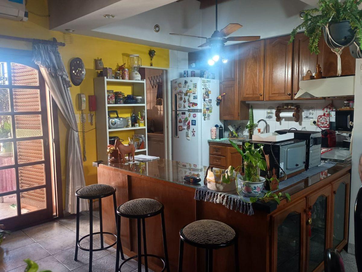 Foto de Espectacular!! 2 casas en PB y 1er piso. 10 amb con local, garage para, imagen 4