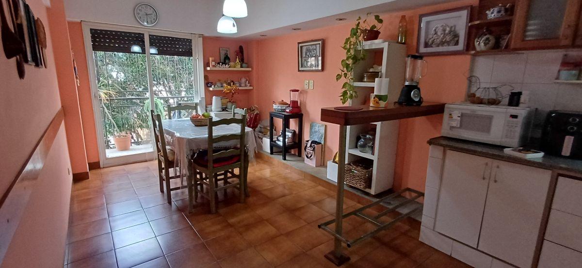 Foto de Departamento 4 ambientes en esquina 2 balcones. Excelente ubicacion, imagen 4