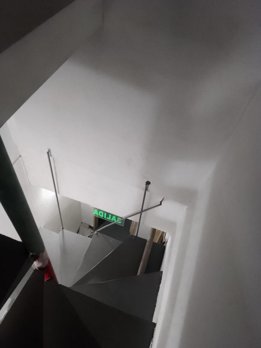 Foto de Local comercial 36M2 excelente ubicación en galería PB y amplio depósito, imagen 5