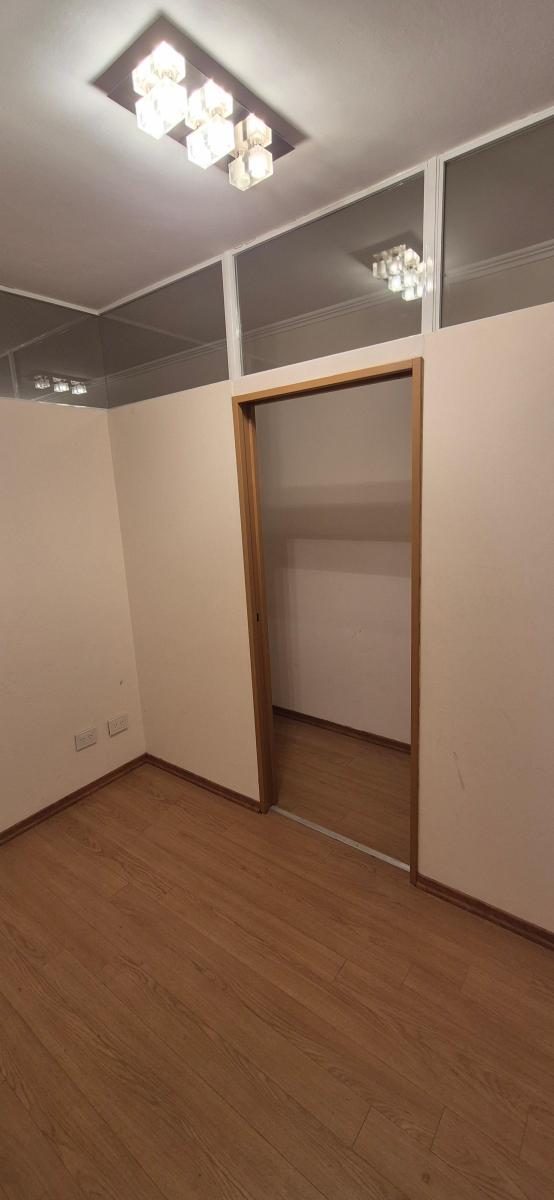 Vendo Hermosa Oficina de 27 m² en Perfecto Estado en El Corazón del Microcentro 4