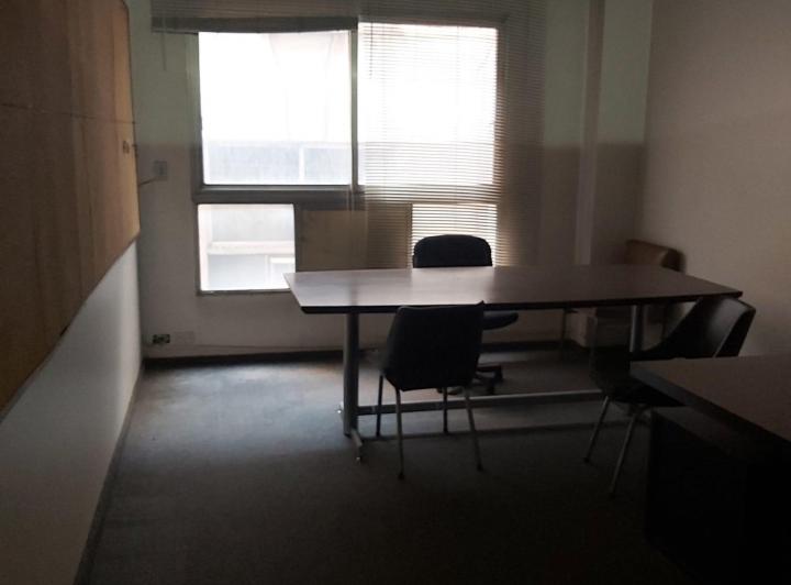 Oficina Comercial de 28 m² Amoblada SE ALQUILA 5