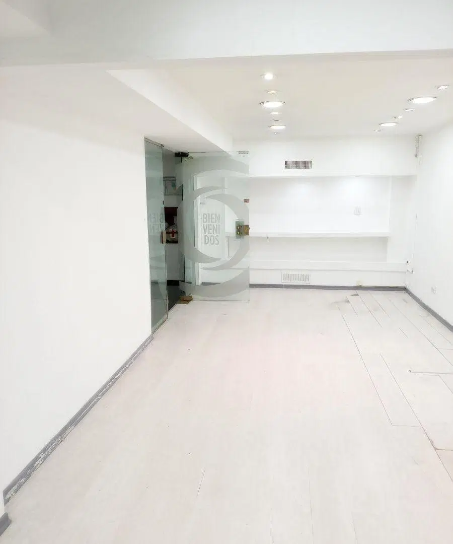Oficina comercial en venta 127m2 excelente ubicación 6 ambientes APTO CREDITO 5