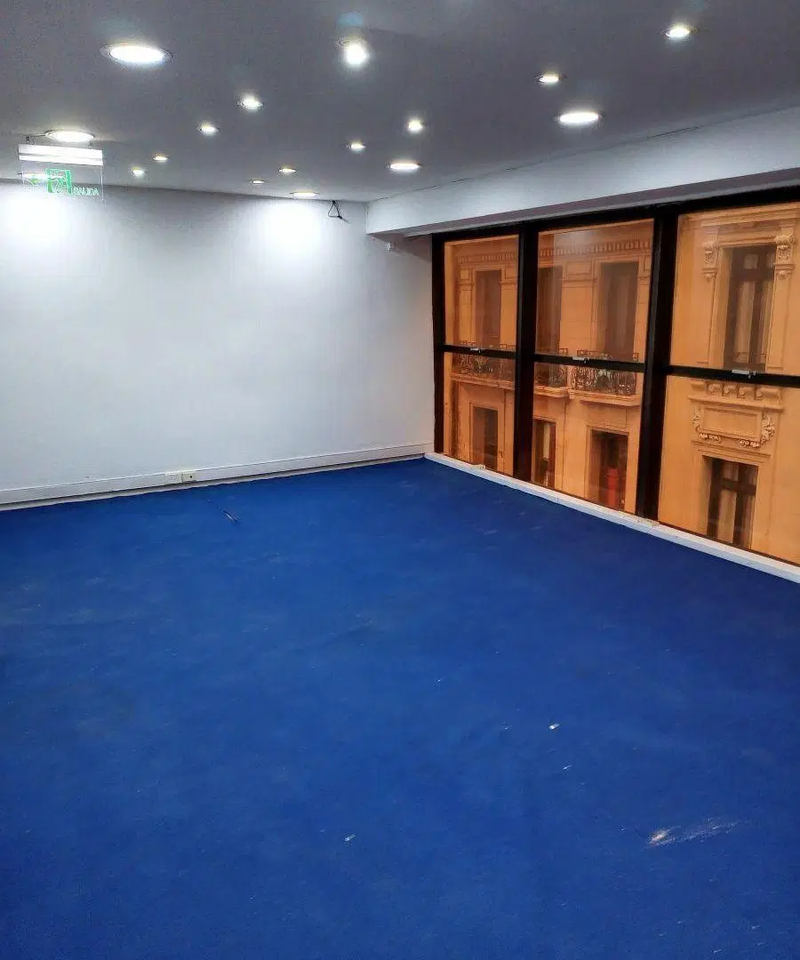 Oficina comercial en venta 127m2 excelente ubicación 6 ambientes APTO CREDITO 4