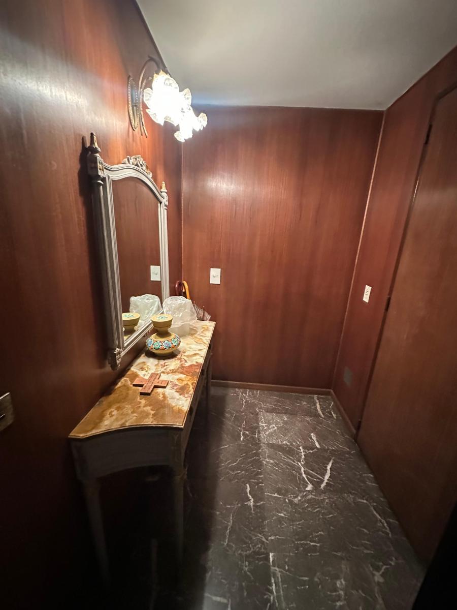 Piso Unico con Balcon Terraza y Patio en Pleno Belgrano Frente a La Plaza 1